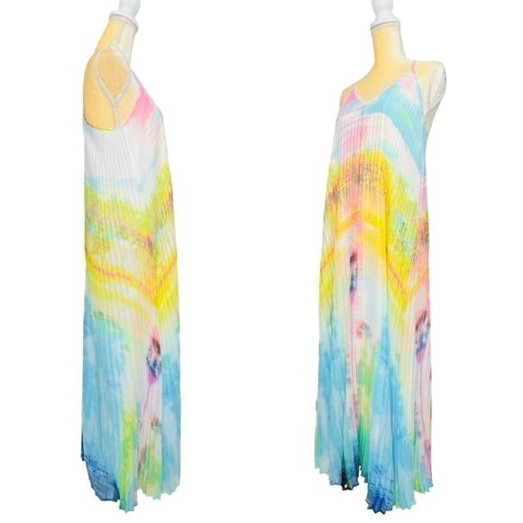 Victoria’s Secret Pleated Maxi Dress Size Medium Short Tie Dye Racerback EUC - Picture 3 of 9